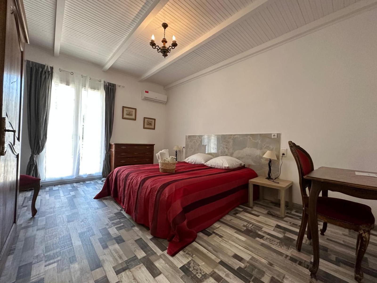 L'Hotel Du Bastier Ginasservis Exteriér fotografie